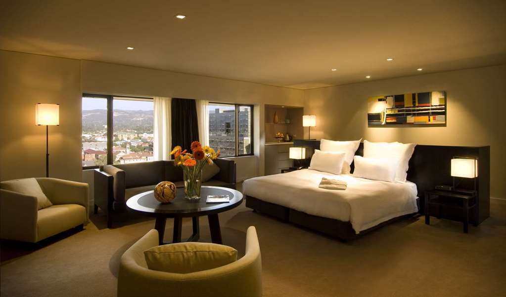 Hilton Adelaide Hotel Стая снимка